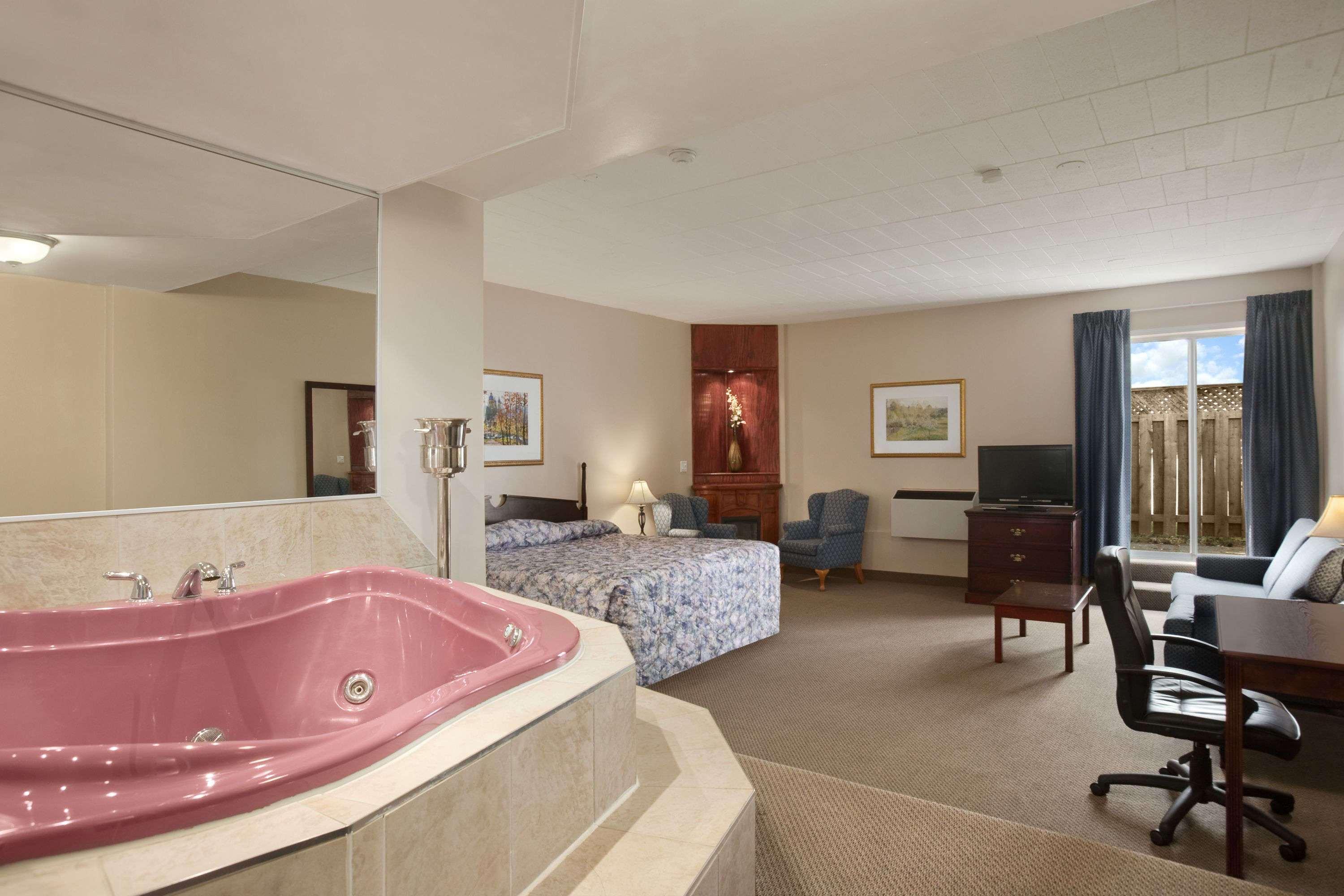 Travelodge By Wyndham Cambridge - Waterloo Extérieur photo