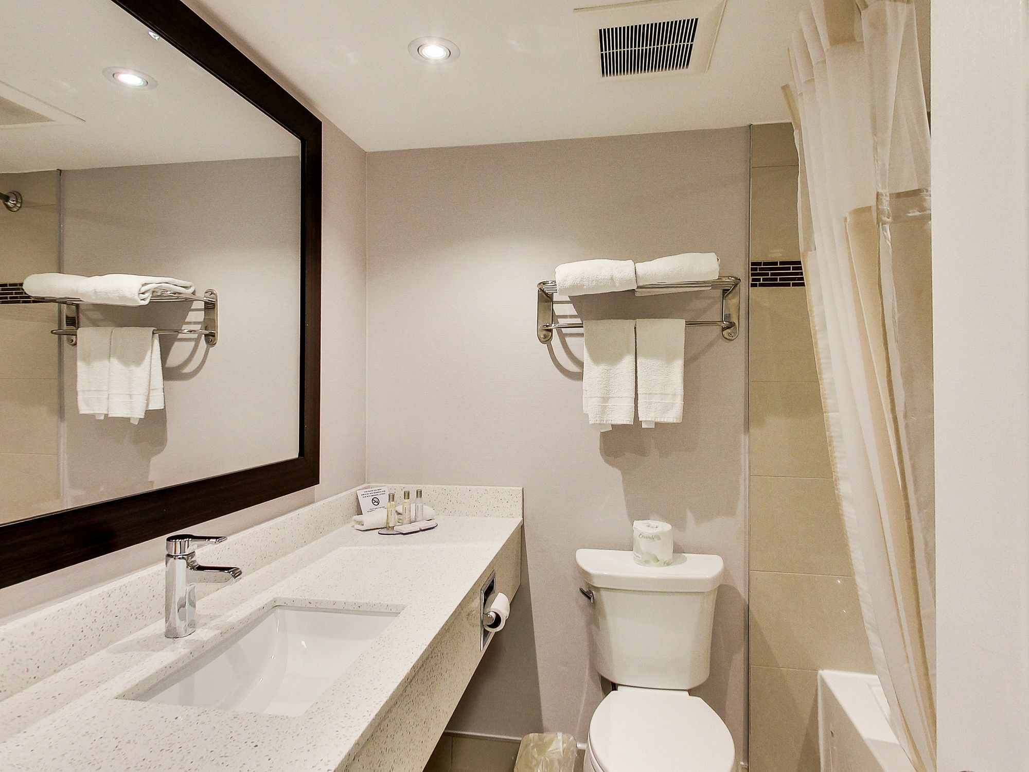 Travelodge By Wyndham Cambridge - Waterloo Extérieur photo